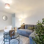 Lovely 2bed With Sea Views Apartament