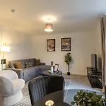 Lovely 2bed With Sea Views *