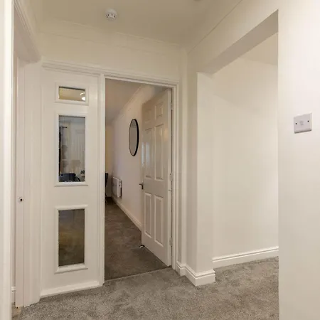 Lejlighed Lovely 2bed With Sea Views *