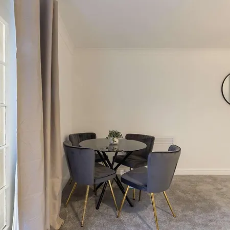 Lovely 2bed With Sea Views Daire