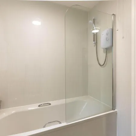 Lovely 2bed With Sea Views *